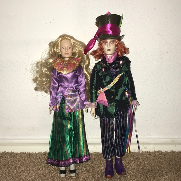 Alice and the mad hatter collectable dolls - Picture 1 of 1